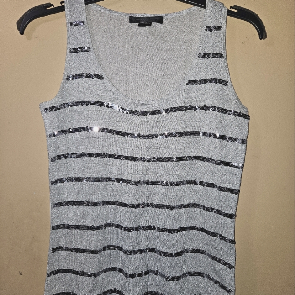 Grey top